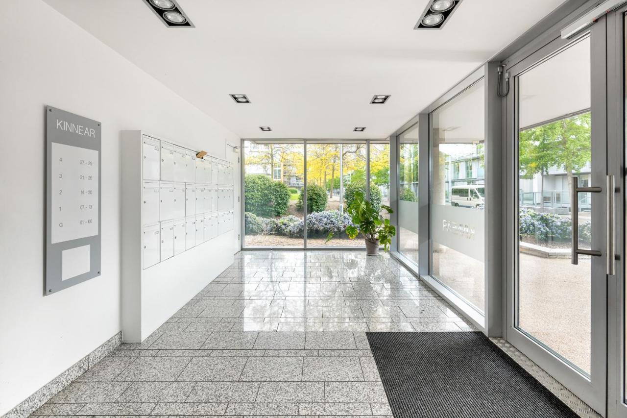 Stunning Apartment With Underground Parking! ลอนดอน ภายนอก รูปภาพ